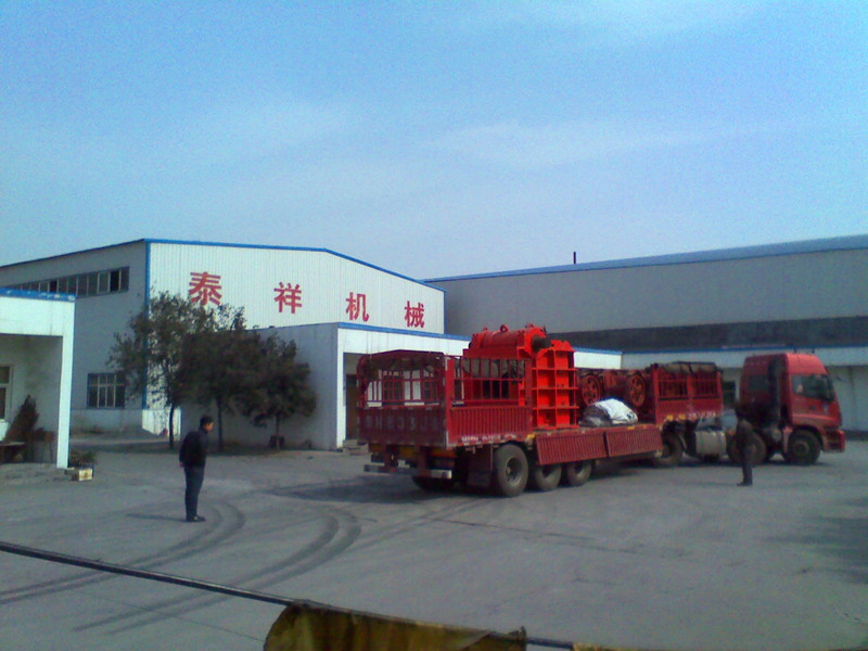 破碎機(jī)發(fā)貨現(xiàn)場